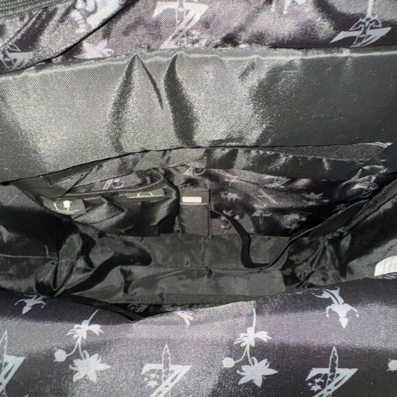 NWOT Nintendo Legend Zelda Backpack BookBag Black White Video Game Switch Tech - Picture 4 of 9